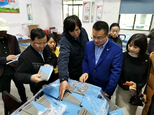 “冬日送暖 让爱联谊”活动在雪宁公司举行